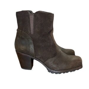 Woolrich Kiva Brown Ankle Boots Chunky Heel and Rugged Sole Women’s Size 8.5